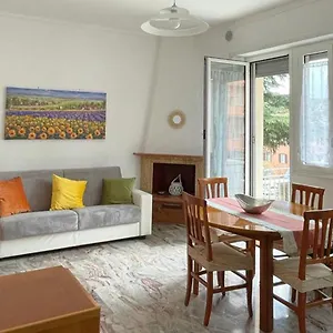 Hospitality And Comfort In Rome: E&e , Roma Italia